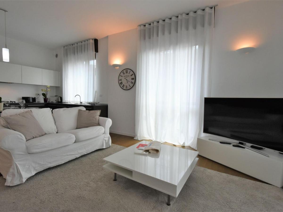 Apartment Corso Genova Apartment By Interhome Мілан Екстер'єр фото