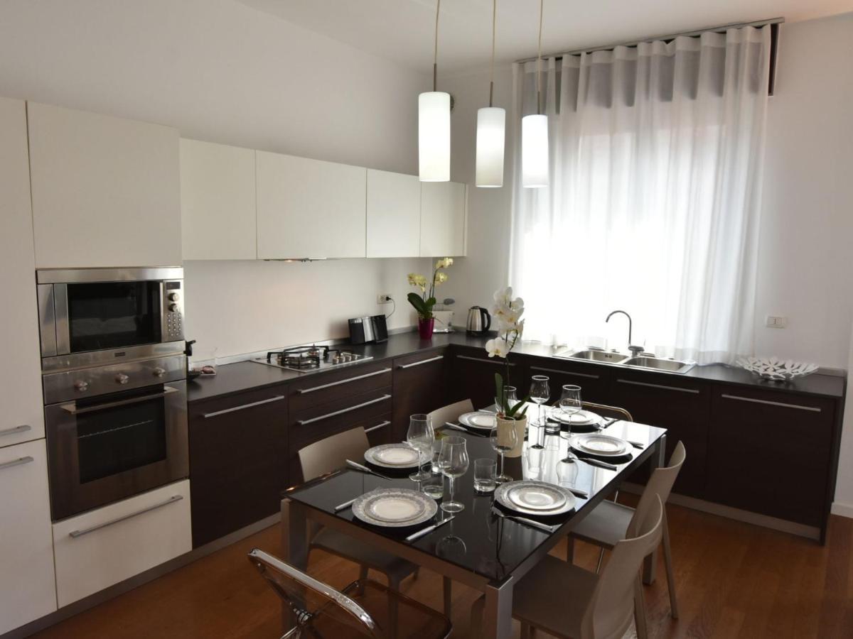 Apartment Corso Genova Apartment By Interhome Мілан Екстер'єр фото