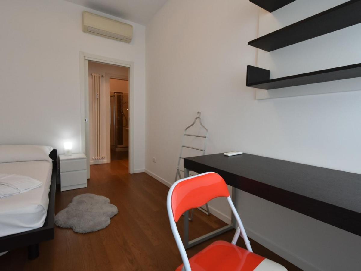 Apartment Corso Genova Apartment By Interhome Мілан Екстер'єр фото